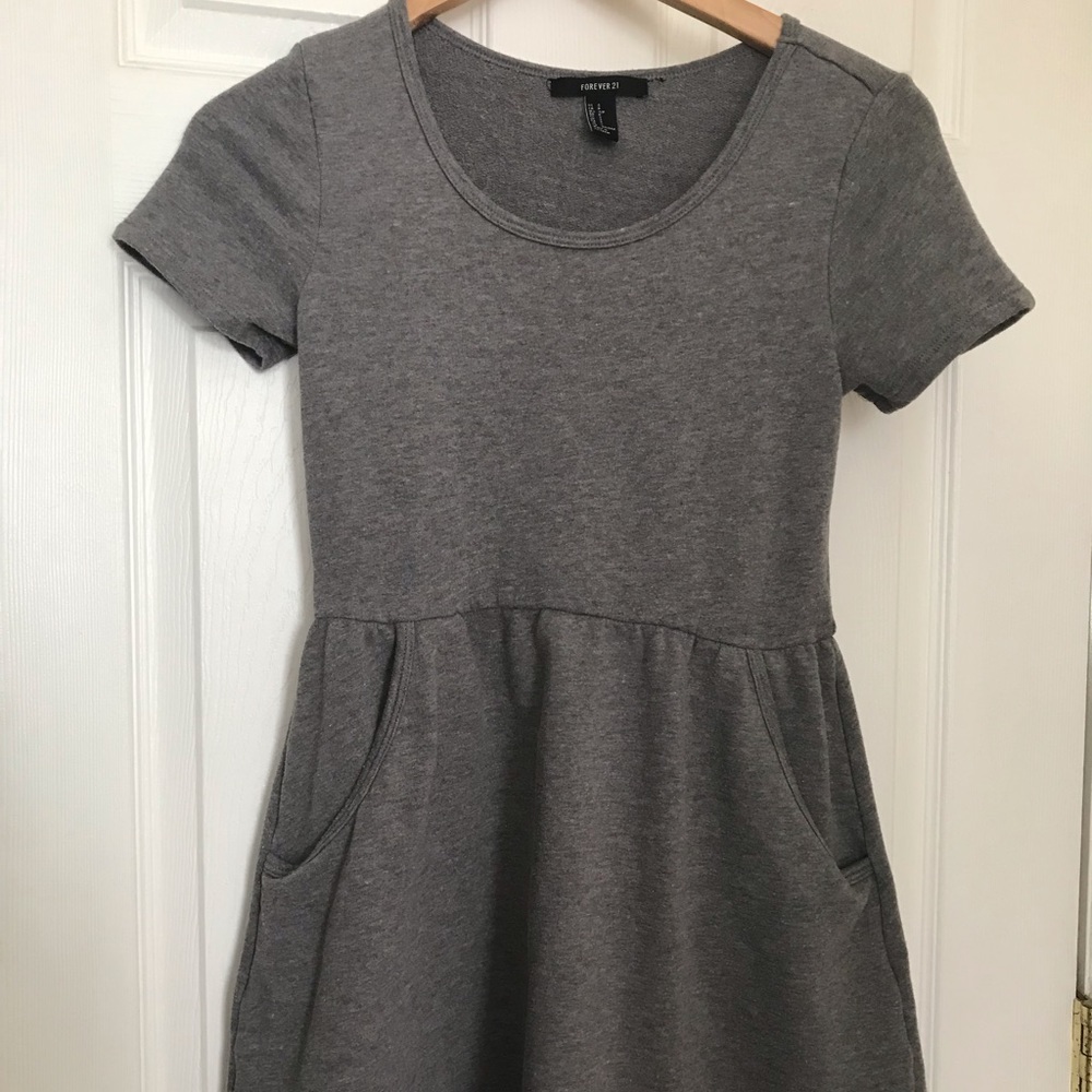 Forever 21 sweater dress with pockets!